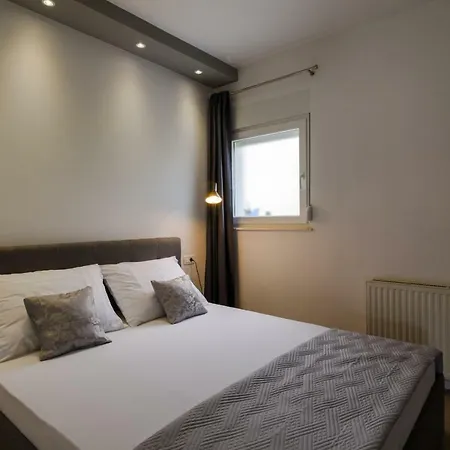 Aa 2 Apartment *
