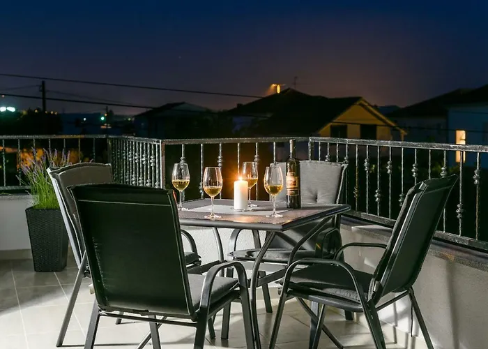 Aa 2 Lägenhet Trogir