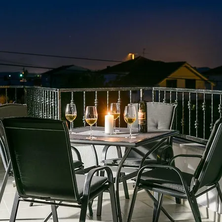 Aa 2 Apartman Trogir